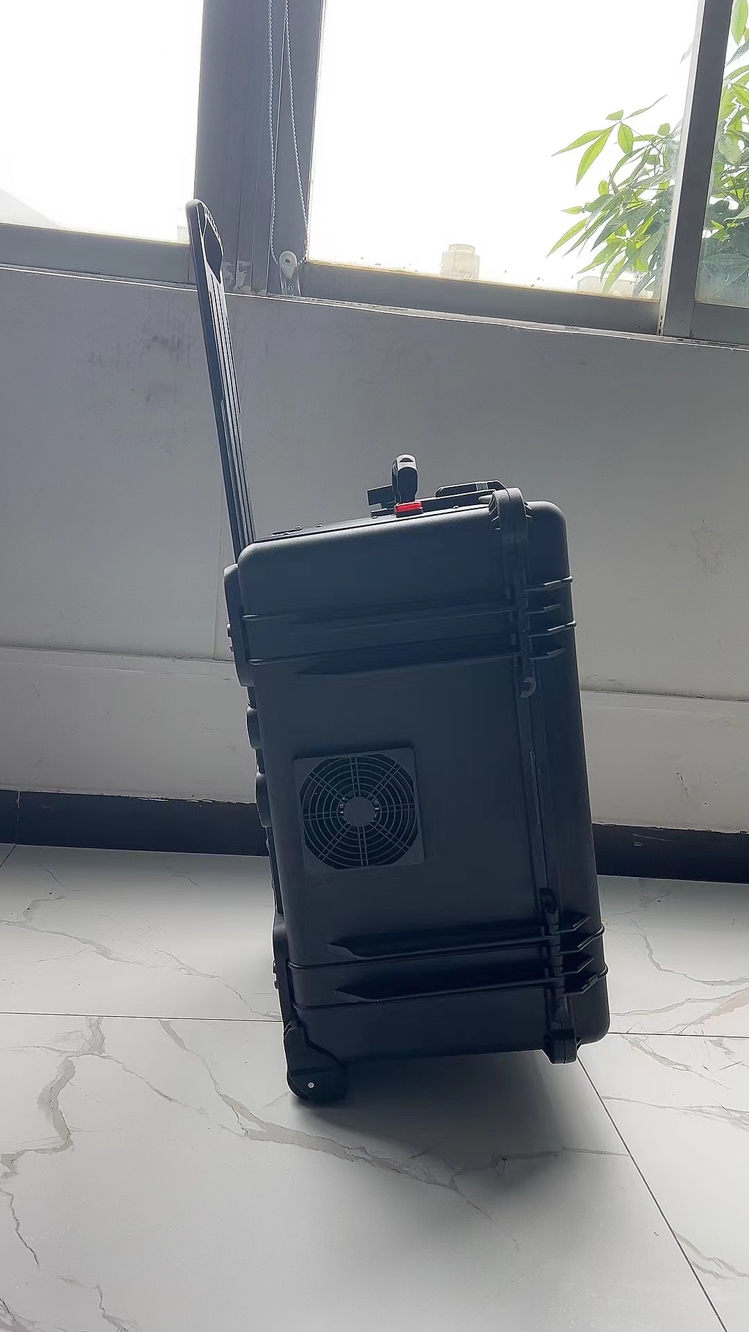 阳谷手拉箱型移动通信干扰器